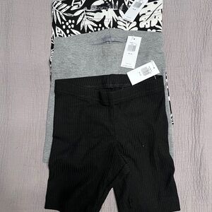 3/$10 NWT Old Navy Ribbed Shorts Set, Size XS/ 5